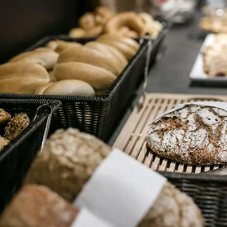 菊法维普塔尔酒店 酒店